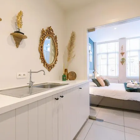 Huswell - Stylish Studio In The Heart Of Bruges Exterior photo